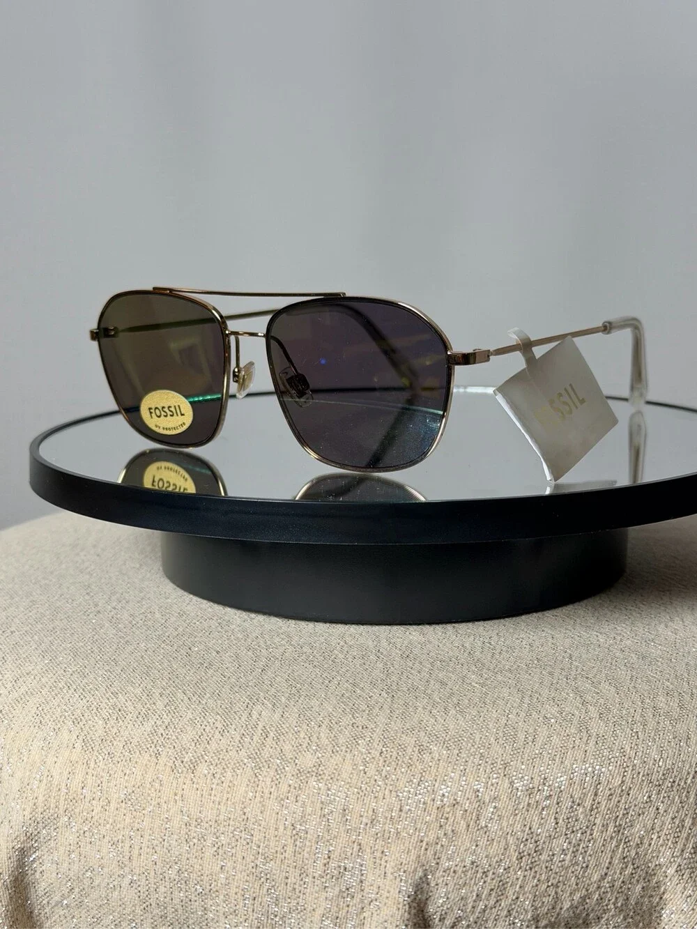 Fossil Aviator Sunglasses Gold Tone Metal Frame Green Mirror Lens Unisex